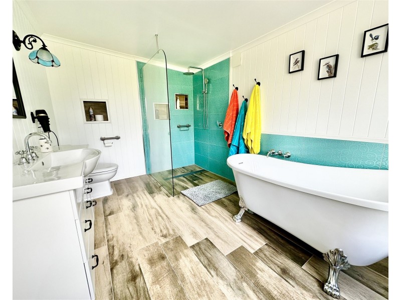 758 Spring Creek Road, Amiens QLD 4380