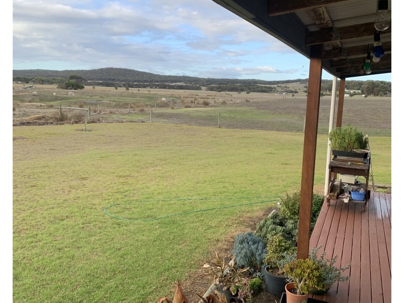 142 Florance Road, Haines SA 5223