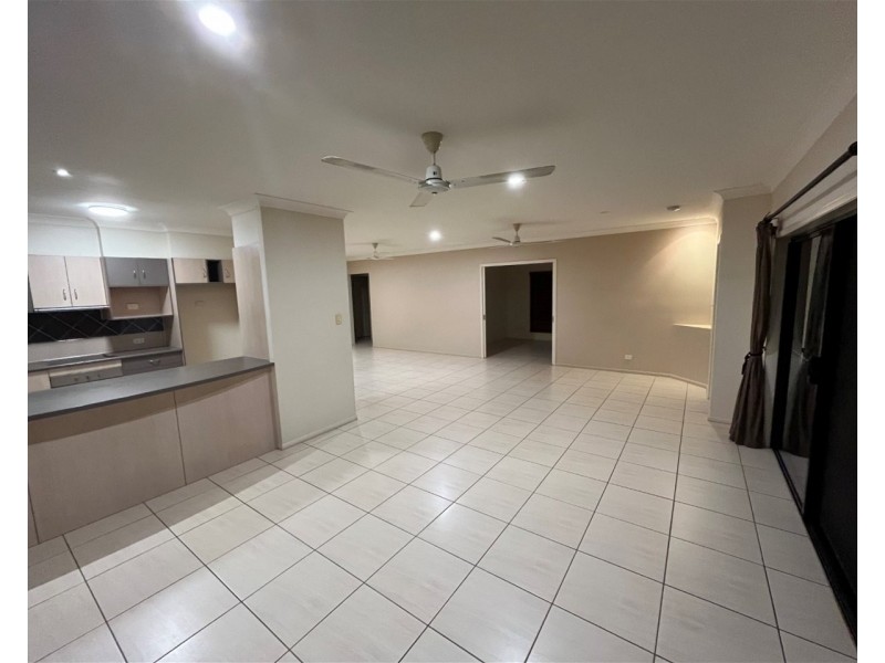 31 Sunbird Drive, Woree QLD 4868