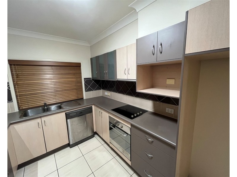 31 Sunbird Drive, Woree QLD 4868