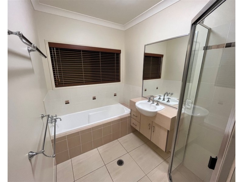 31 Sunbird Drive, Woree QLD 4868