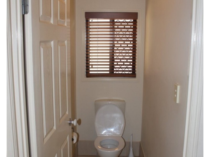 31 Sunbird Drive, Woree QLD 4868