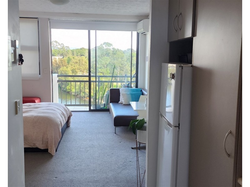 517/25 lake orr drive, Varsity Lakes QLD 4227