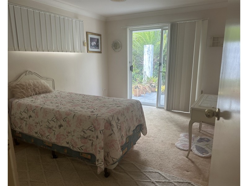 26 Ballyliffen Crt, Robina QLD 4226