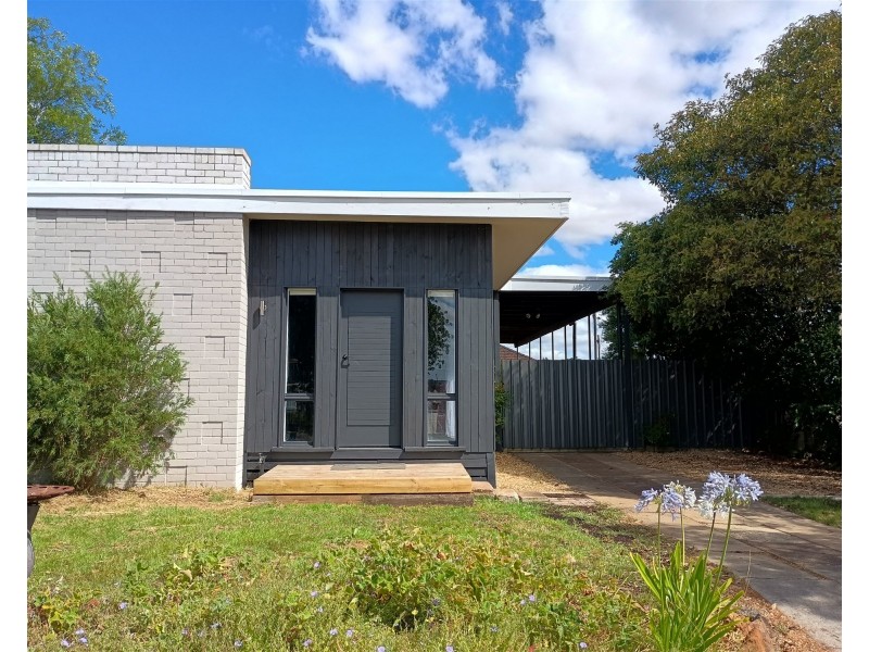 14 Shanahan Crt, Hamilton VIC 3300