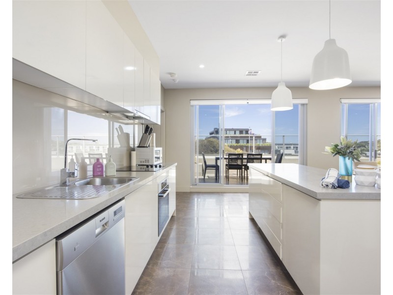 17/68 Ocean Beach Road, Sorrento VIC 3943