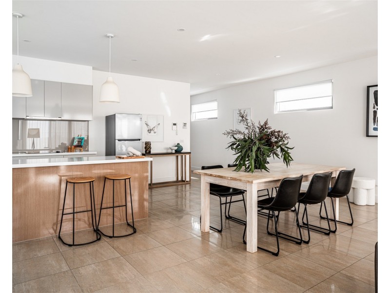 18/68 Ocean Beach Road, Sorrento VIC 3943