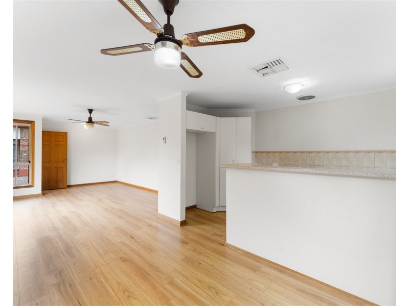 3/8 Ivy Way, Para Hills West SA 5096