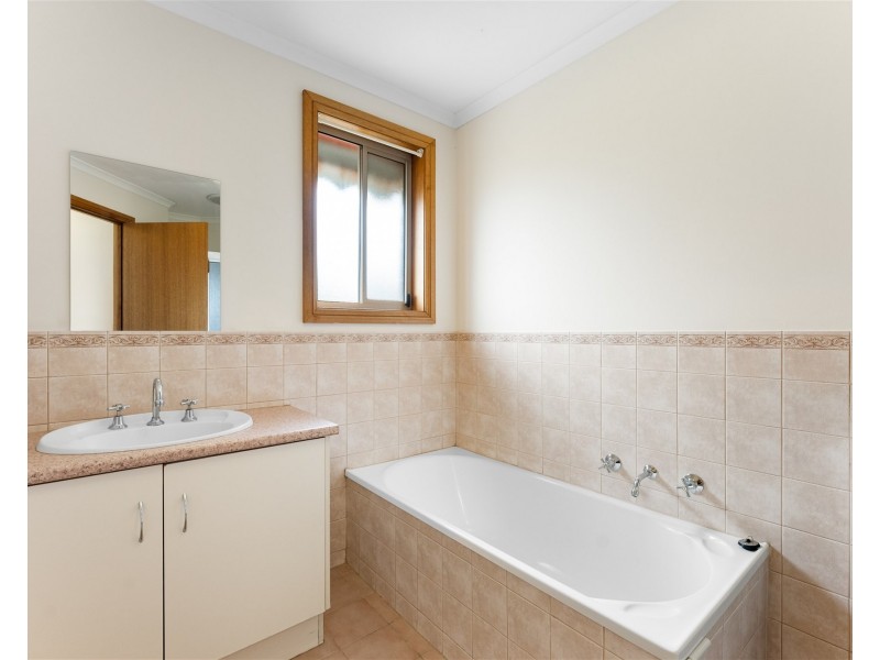 3/8 Ivy Way, Para Hills West SA 5096