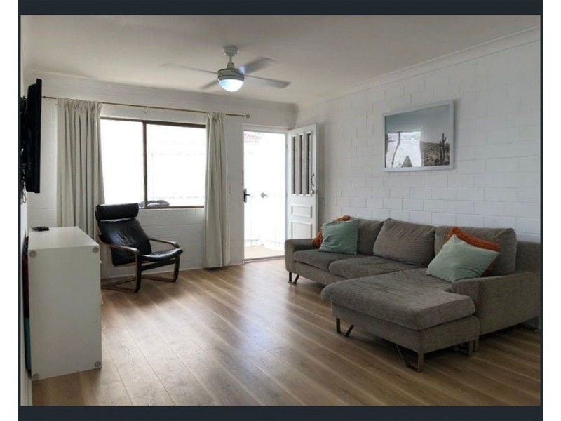 1/23 Doggett Drive, Miami QLD 4220