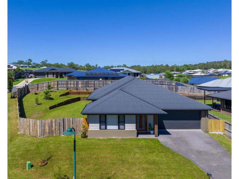 8 Senators Court, Jones Hill QLD 4570