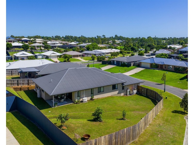 8 Senators Court, Jones Hill QLD 4570