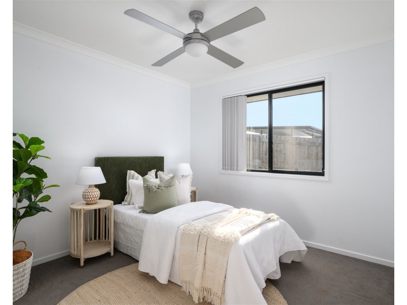 8 Senators Court, Jones Hill QLD 4570