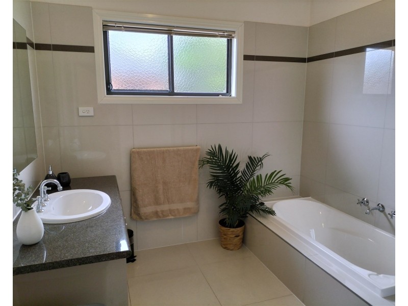 1/34 Fifth Avenue, Rosebud VIC 3939