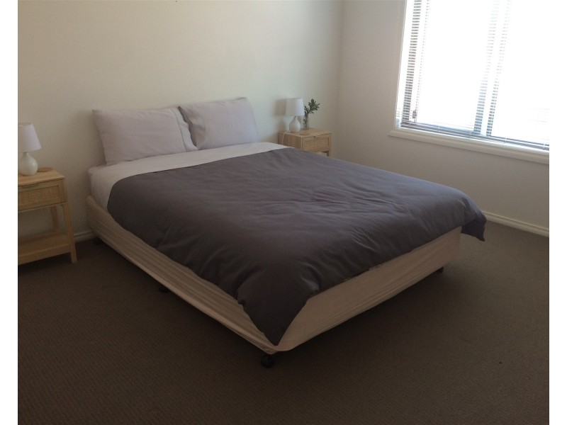 1/34 Fifth Avenue, Rosebud VIC 3939