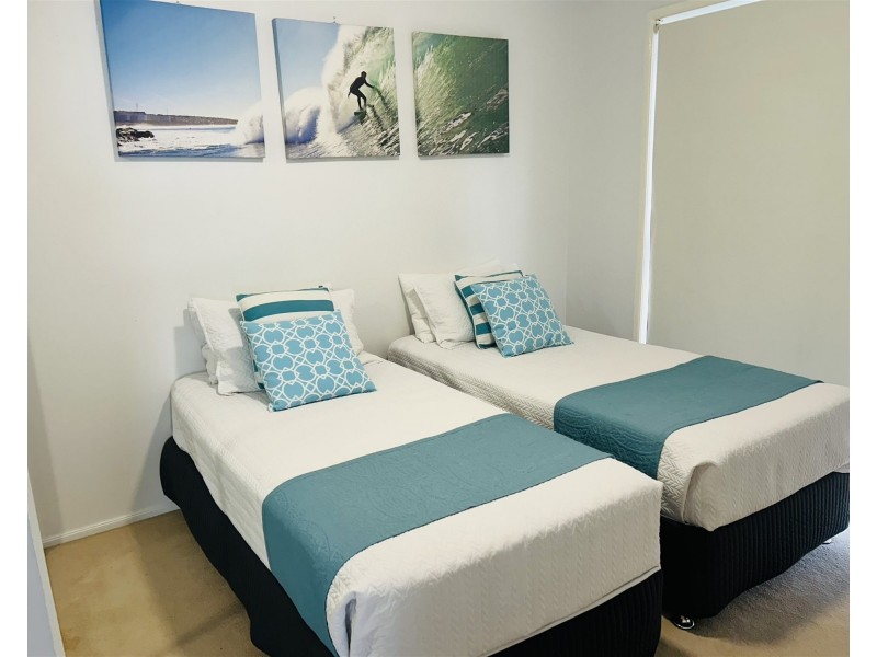 4/20 Marine Parade, Kirra QLD 4225