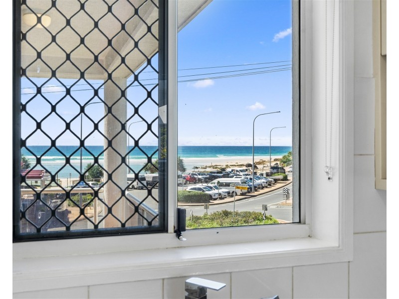 4/20 Marine Parade, Kirra QLD 4225