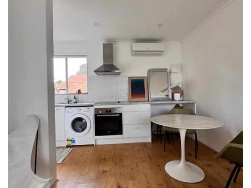 8/15 Mozart Street, St Kilda VIC 3182