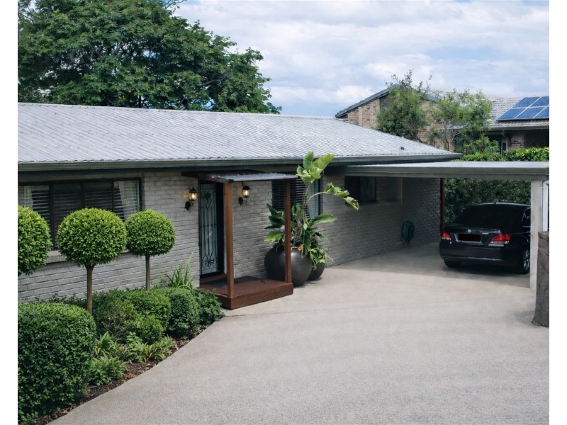 5 Caryota Street, Highworth QLD 4560