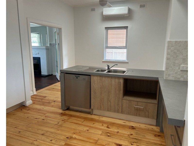 23 Dixon St, Clarence Park SA 5034