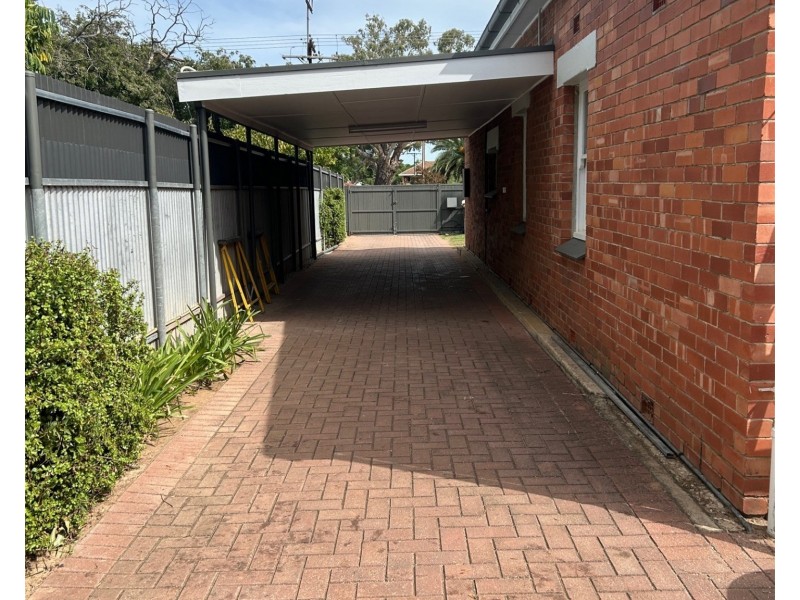 23 Dixon St, Clarence Park SA 5034