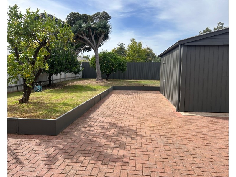 23 Dixon St, Clarence Park SA 5034