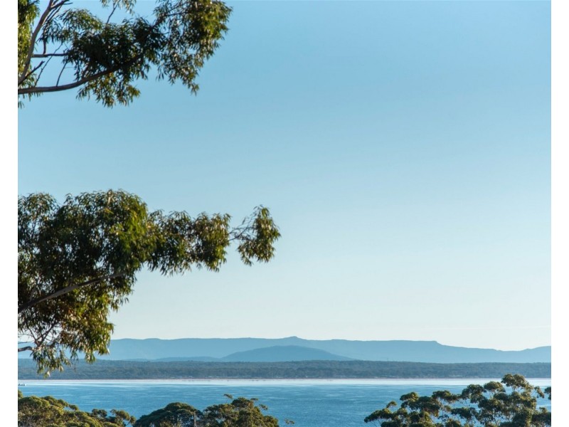 11 Bess St, Vincentia NSW 2540