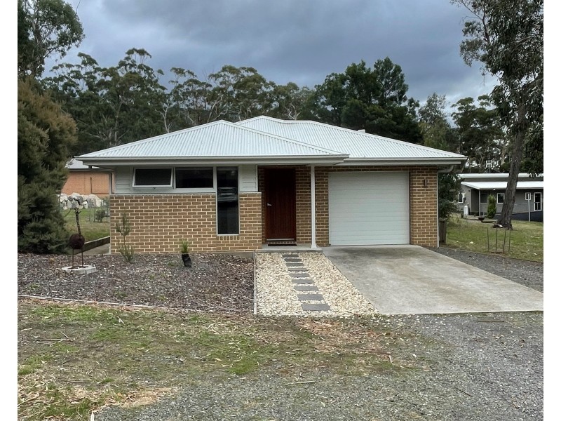 4 Young Road, Halls Gap VIC 3381