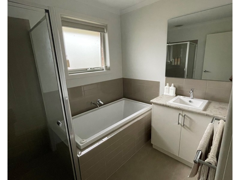 4 Young Road, Halls Gap VIC 3381