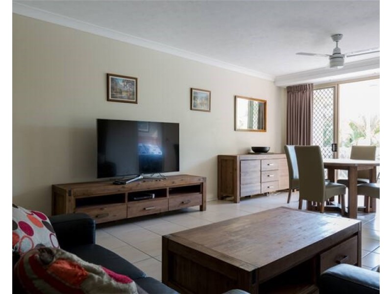 41/15 Santa Monica Rd, Miami QLD 4220