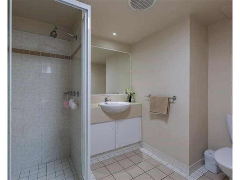 41/15 Santa Monica Rd, Miami QLD 4220