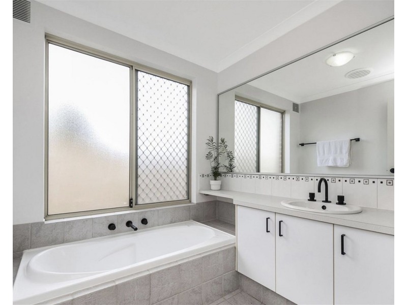 38B EDMONDSON Crescent,, Karrinyup WA 6018