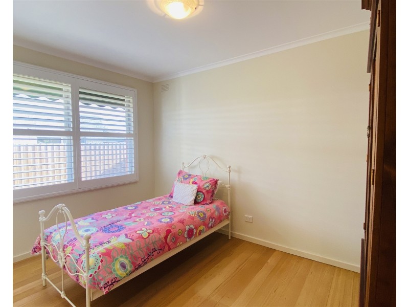 2 Alexander Avenue, Mornington VIC 3931