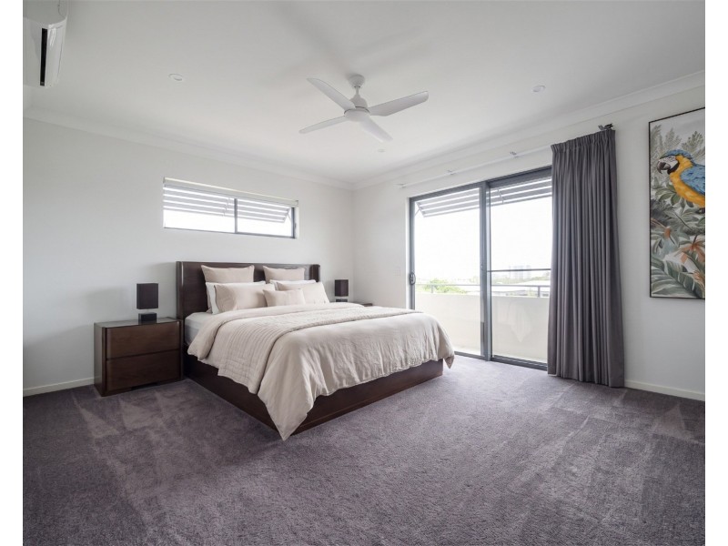 72/2 Acacia court, Robina QLD 4226