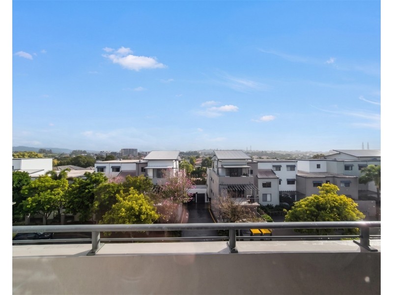 72/2 Acacia court, Robina QLD 4226