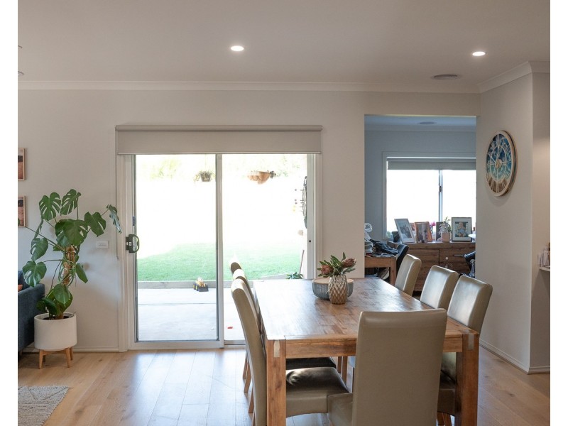 27 Bedggood Grove, Paynesville VIC 3880