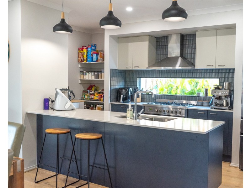 27 Bedggood Grove, Paynesville VIC 3880
