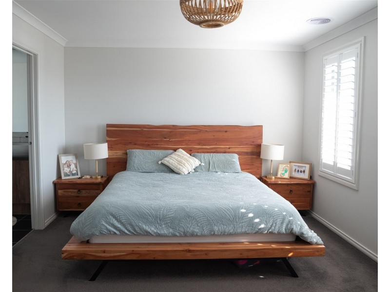 27 Bedggood Grove, Paynesville VIC 3880