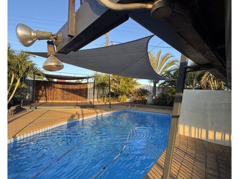 9 Deighton Street, Mornington QLD 4825