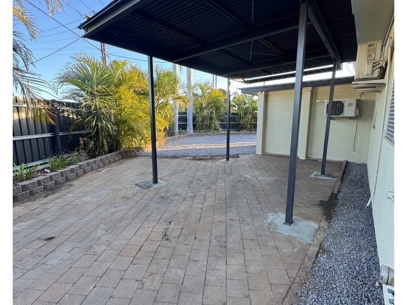 9 Deighton Street, Mornington QLD 4825