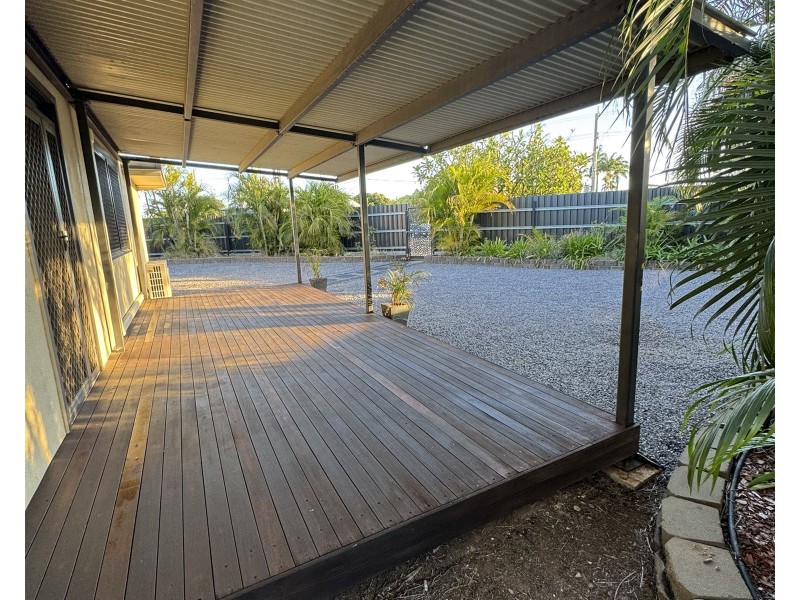 9 Deighton Street, Mornington QLD 4825