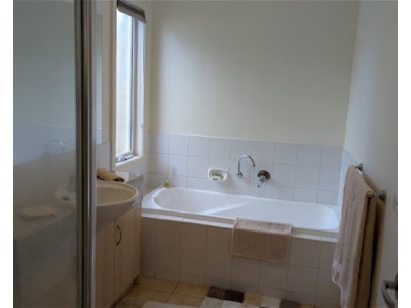 1/3-5 Stephen Street, Riddells Creek VIC 3431