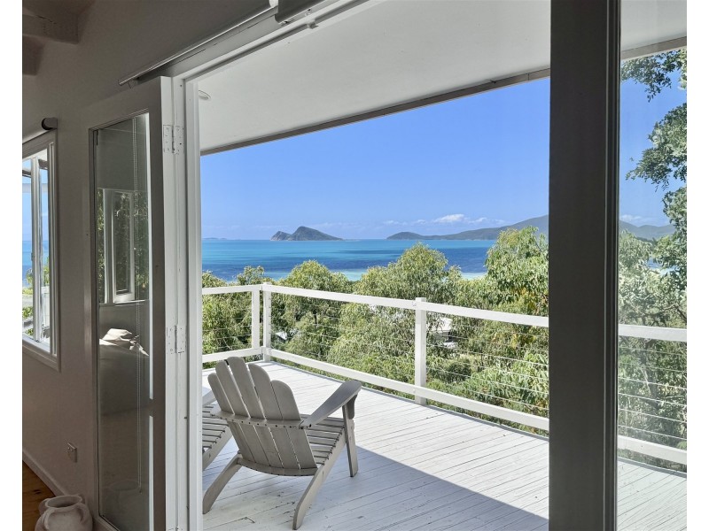 10 Rattray Ave, Hideaway Bay QLD 4800