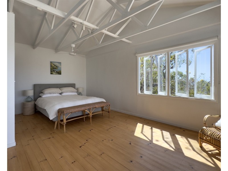 10 Rattray Ave, Hideaway Bay QLD 4800