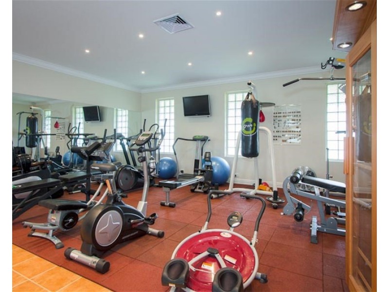 KING Room/77 Leslie Road, Gisborne VIC 3437