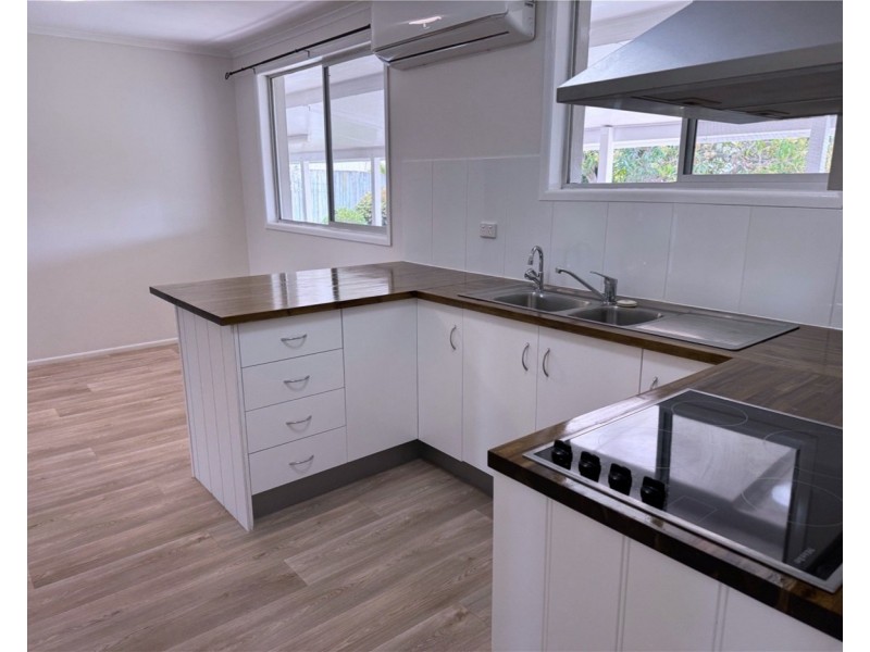 13 Woolgar rd, Southside QLD 4570
