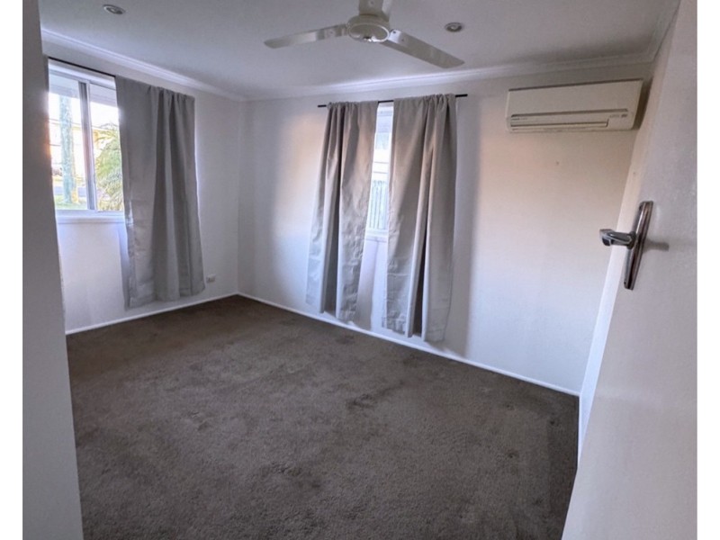 13 Woolgar rd, Southside QLD 4570