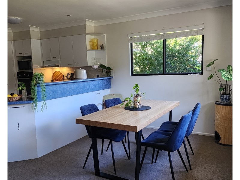 2/162 Sylvan Drive, Moore Park Beach QLD 4670