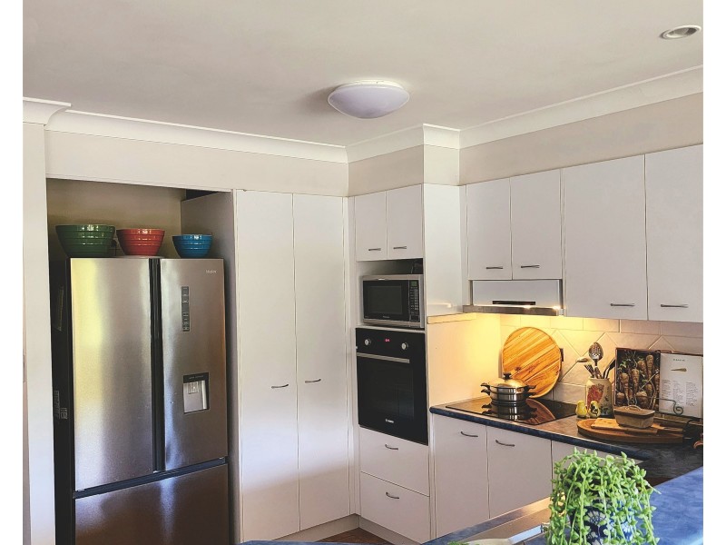 2/162 Sylvan Drive, Moore Park Beach QLD 4670