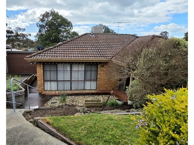 34 Axminster Drive, Craigieburn VIC 3064